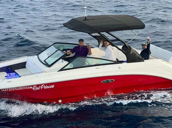 Yachts in Los Cabos